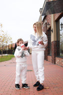 Костюм з вишивкою орел