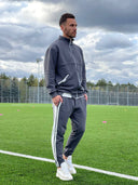 Костюм з вставками