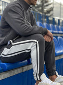 Костюм з вставками