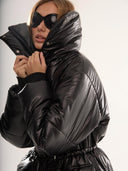 Пуховик з високим коміром